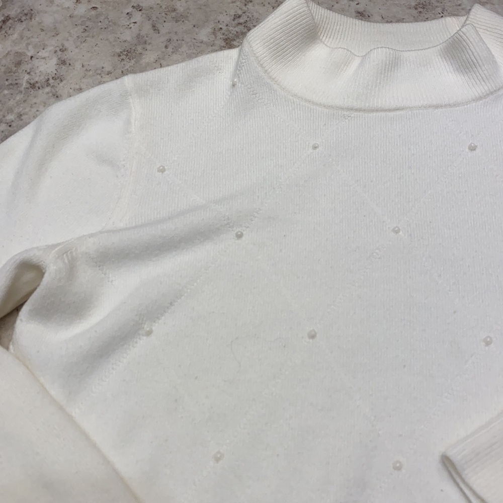 Pearl Grandma Core Style Sweater
